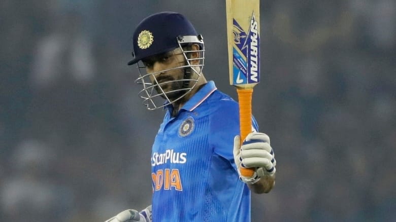 Farewell Dhoni: How the cricket world reacted